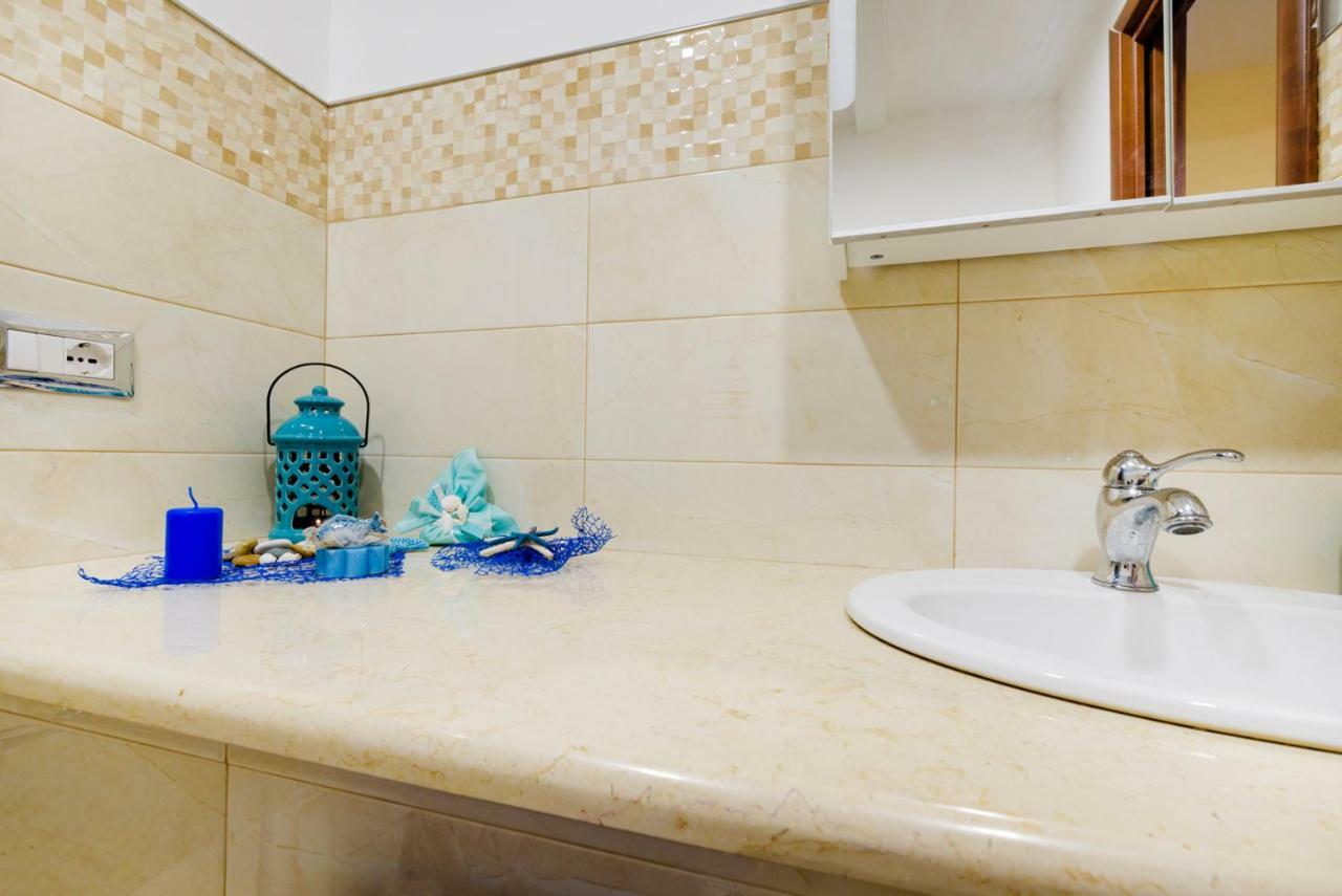 B&B Lady Cristina Meta Luaran gambar